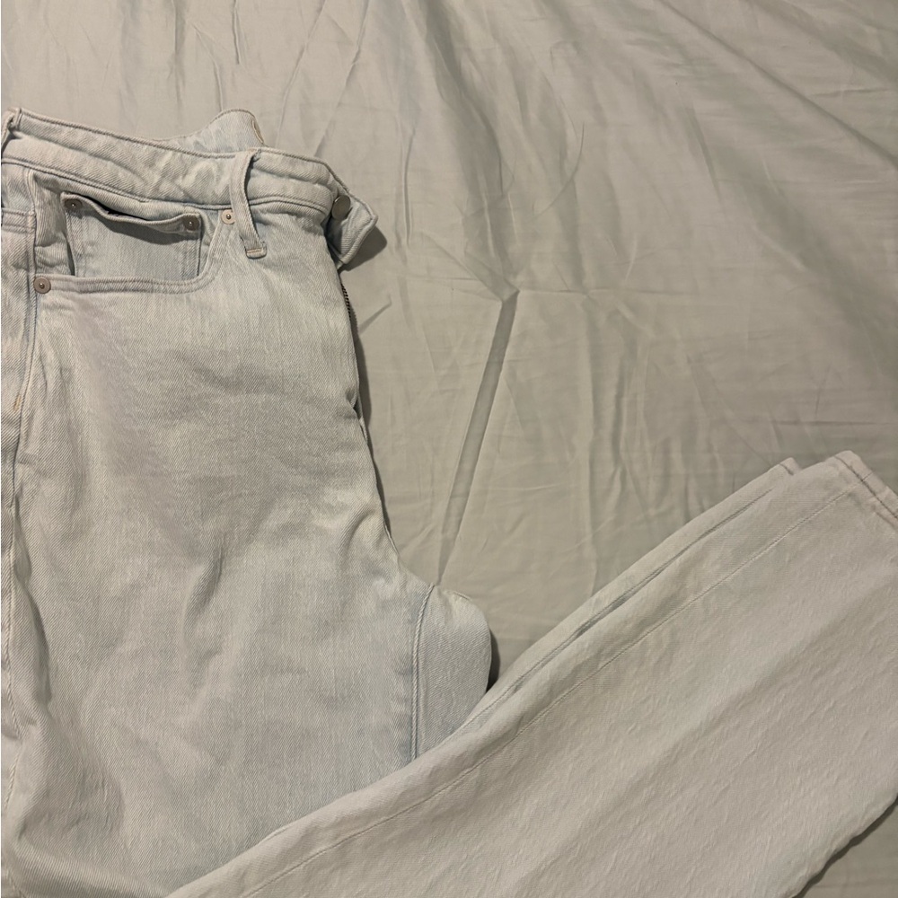 Madewell Light Wash Denim Jeans - Picture 7 of 7